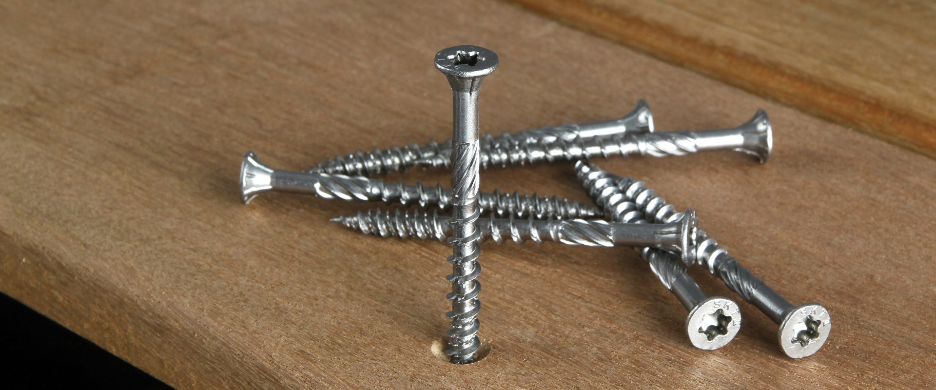 Stainless steel screws for wood joists - Felixwood